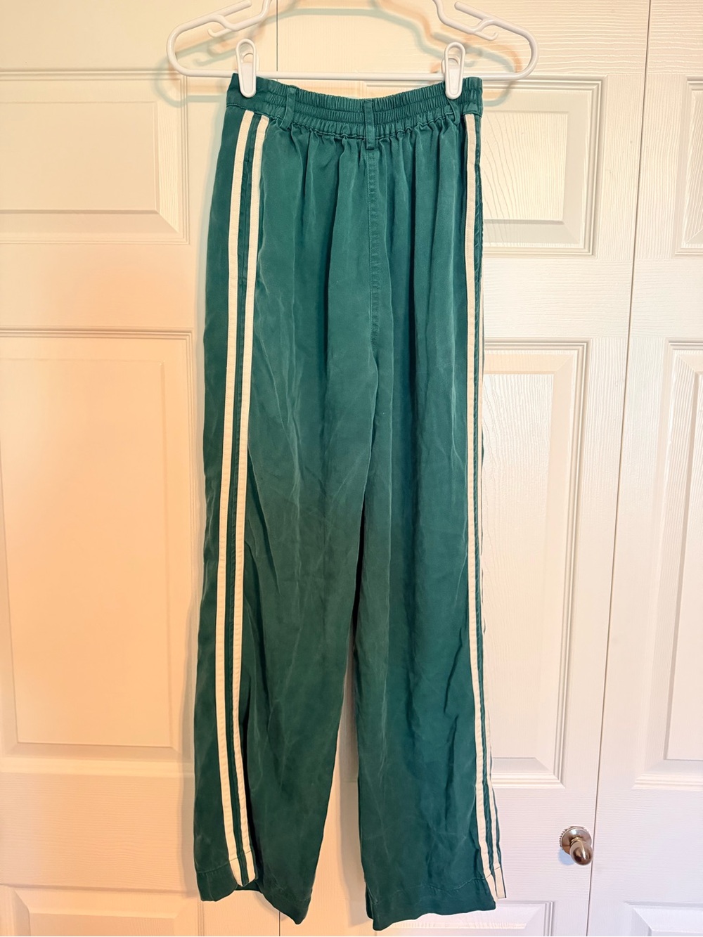 DONNI Twill Pleated Stripe Pants - Picture 8 of 14